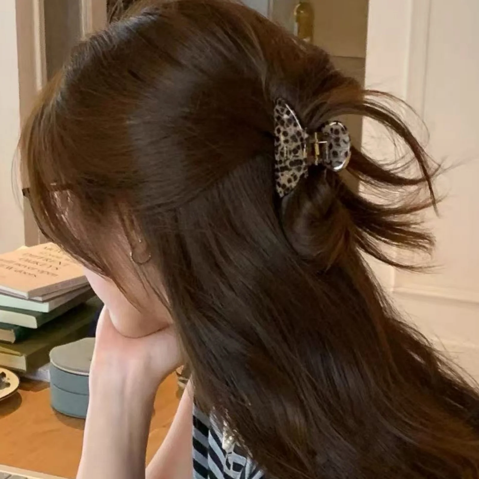 1PC Leopard Print Hair Claw Clips, Acrylic French Style Barrettes, Stylish Large Hair Grips For Women, Accessories For Daily We