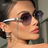 Lunettes de soleil polygonales pour femmes avec chaîne 2026 – Marque de luxe, tendances uniques, lunettes octogonales pour dames, montures carrées 6