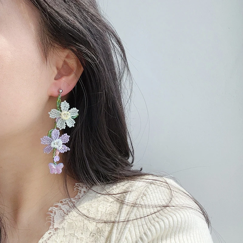 정교한 꽃 귀걸이 수제 비즈 장식 과장된 꽃 귀걸이 우아한 꽃무늬 롱 귀걸이 도매 맞춤 포장