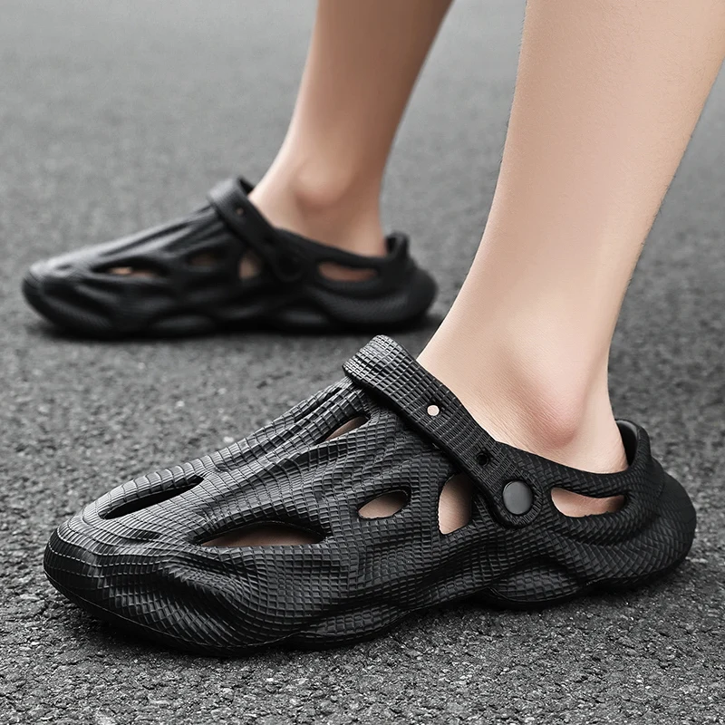 Novelty Hot Sale Garden Shoes for Women Mens Sandals EVA Lightweight Beach Clogs Summer Beach Zapatos Hombre for Men and Women