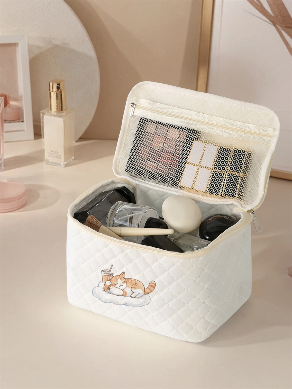 1 Set Portable Makeup Bag, Large Capacity Design, Easily Accommodate Your Cosmetics, Lightweight And Portable For Storing Cosmet
