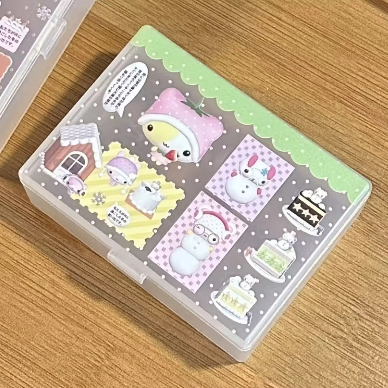 Scatola portaoggetti trasparente in stile giapponese con design 'Kitten Cake' e 'Ins Handbook', antipolvere, con piccolo scomparto per carte e adesivi ribaltabili, per scrivania, regalo in stile Ins - immagine 4