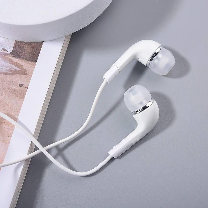 USB Type C Earphones with Wired Control Mic & In-Ear Design