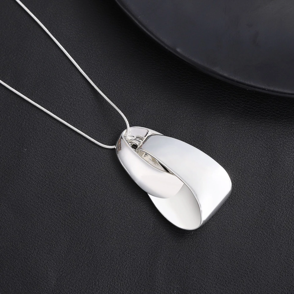 Doppel Ring Unregelmäßige Geometrische Anhänger Legierung Männer Frauen Licht Luxus High-end-Vielseitige Mode Halsketten Schmuck Geschenk