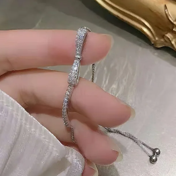 Fashion Bracelet Fashion Jewelry Full Diamond Bow Bracelet Ins Niche Design High Sense of Exquisite Bracelet Charm Luxury Jewelry Gifts