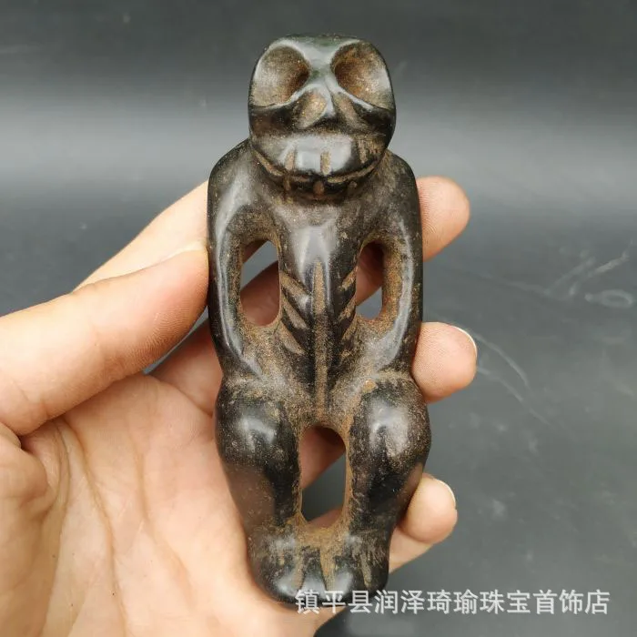 

Red Mountain Culture Meteorite, Iron, Skeleton Man Pendant, Natural Jade Handle, Adsorbable Magnet
