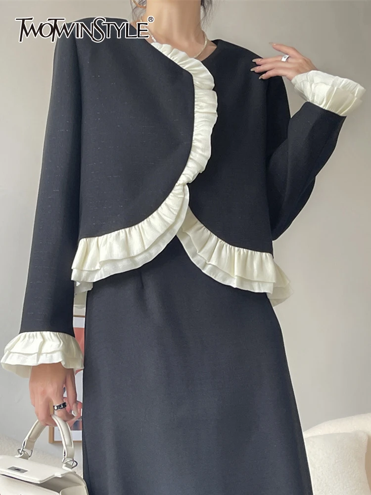 

TWOTWINSTYLE Colorblock Irregular Chic Blazers For Women Round Neck Long Sleeve Loose Casual Coats Female Fashion Clothing New