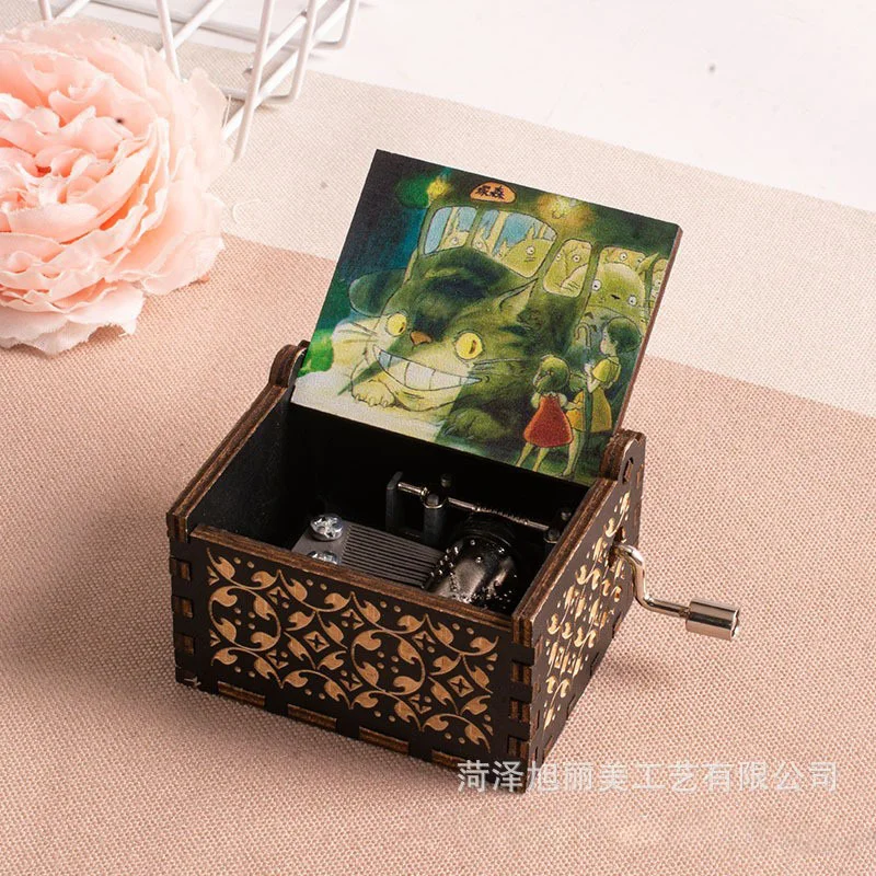 Hayao Miyazakis hand-clockwork music box childlike solid wood creative music box birthday gift music box sailor 5