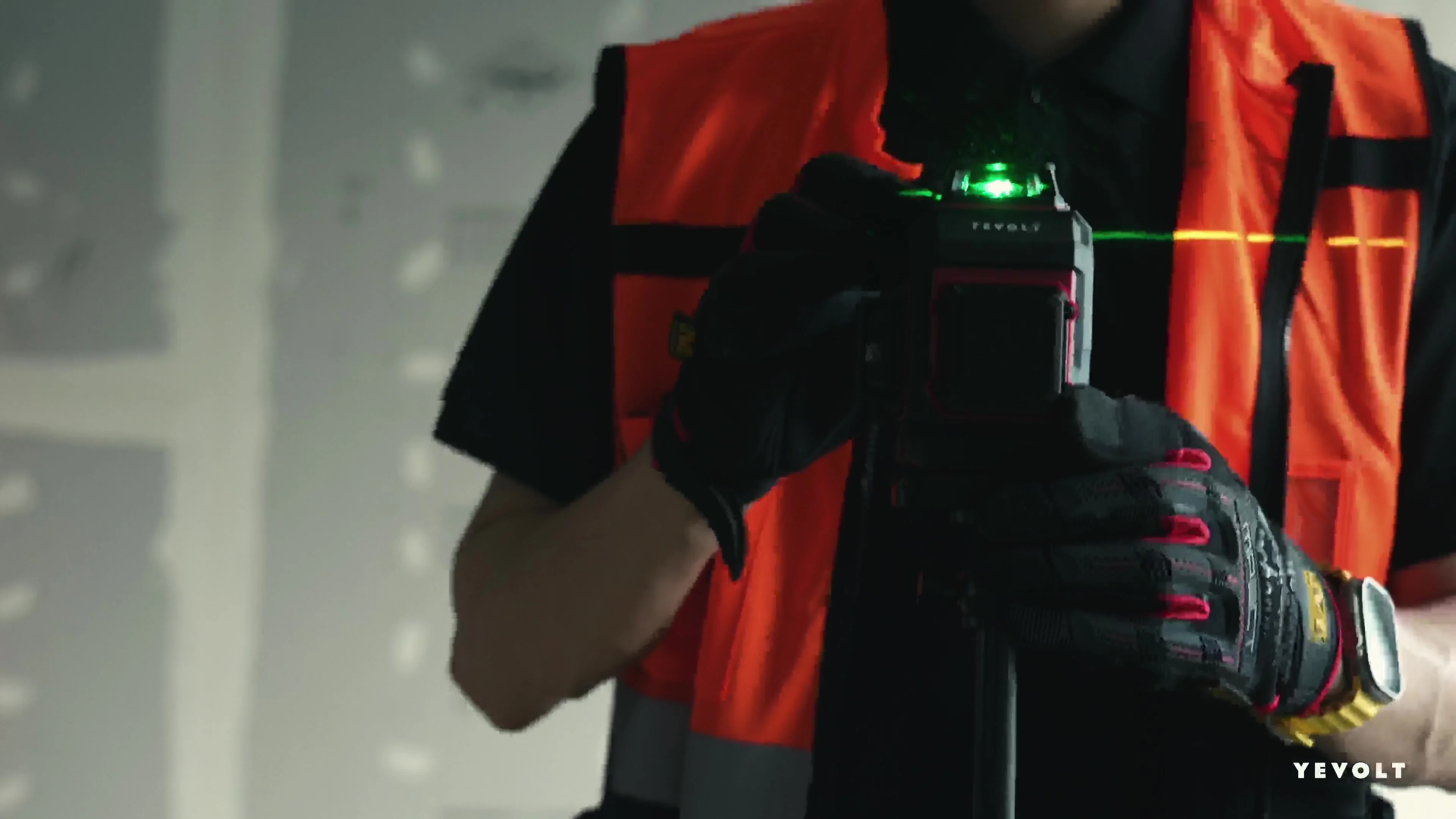 YEVOLT Профессиональный зеленый лазерный уровень 3D/4D 16 линий 360 °