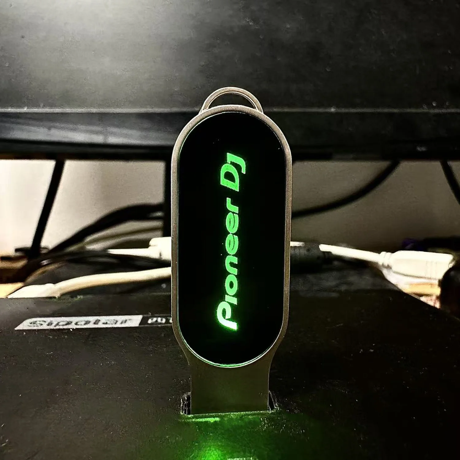 무료 맞춤형 DJ LED 라이트 로고 메탈 타원형 USB2.0 플래시 드라이브 8GB 16GB 32GB 64GB 128GB 256GB