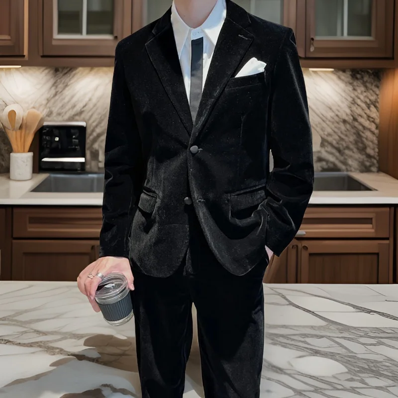 

Мужской черный бархатный деловой костюм, смокинг для жениха на свадьбу, Офисная модель, мужской модный блейзер с брюками для выпускного вечера, костюм 2024, 2 шт.
