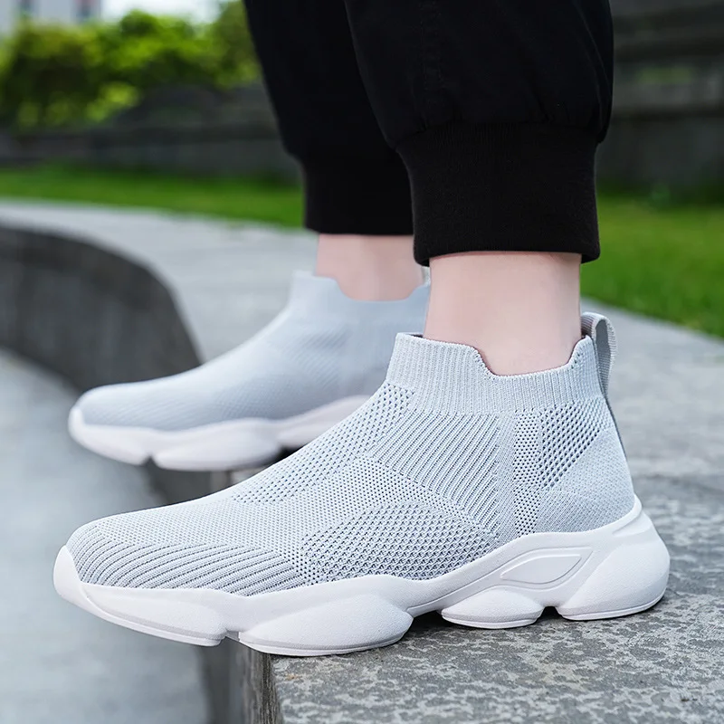Men's Fashionable and Comfortable Casual Shoes New Mesh Breathable Shoes Large Size Soft Sole Damping Outdoor Running Shoes 3