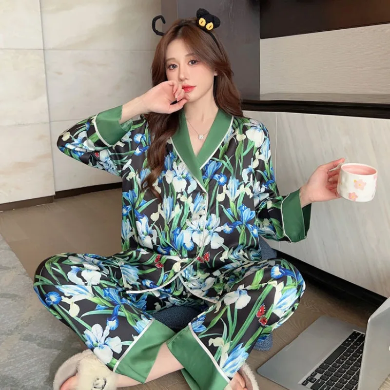 Women Pajamas Autumn Winter High-End Artificial Silk V-neck Casual Cardigan Homewear Suit Female Loose Long-Sleeved Nightclothes