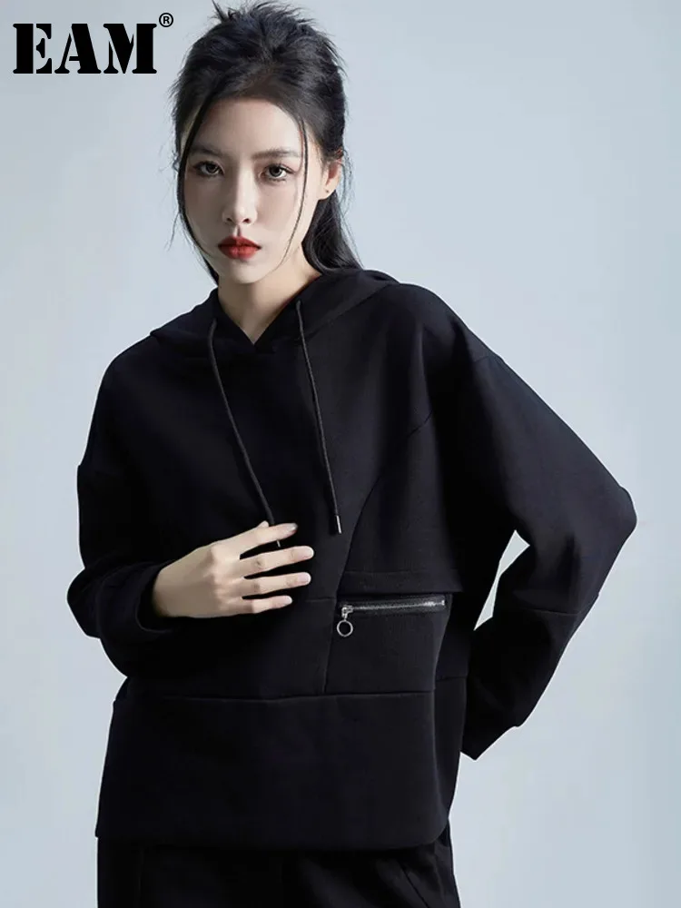 

[EAM] Black Loose Fit Zipper Pockets Sweatshirt New Hooded Long Sleeve Women Big Size Fashion Tide Spring Autumn 2024 1DH2441