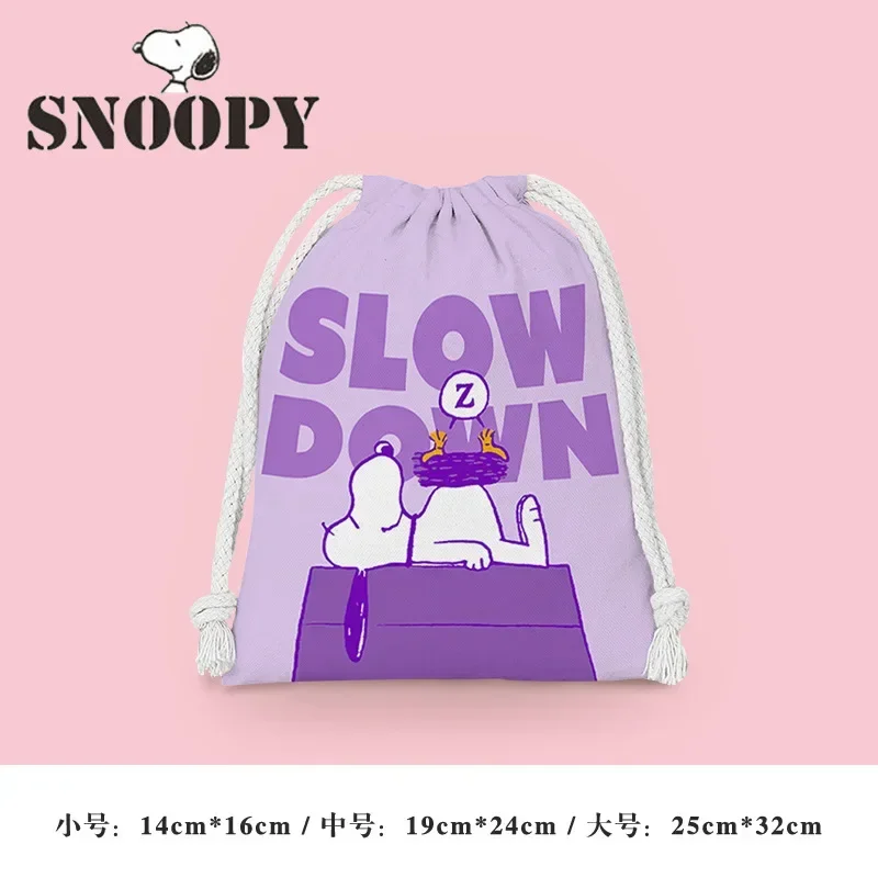thumbnail image 1 of Bolsa de almacenamiento de dulces con cordón para regalo de fiesta portátil con dibujos animados de Snoopy Charlie Brown para niños y niñas, 1 of 5