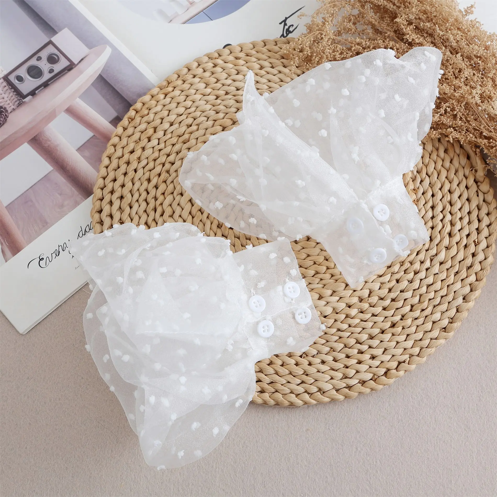 1Pair Detachable Cuffs Mesh Fake Flared Sleeves Double Layer Pleated Ruched False Cuffs Sweater Blouse Wrist Warmers for Women