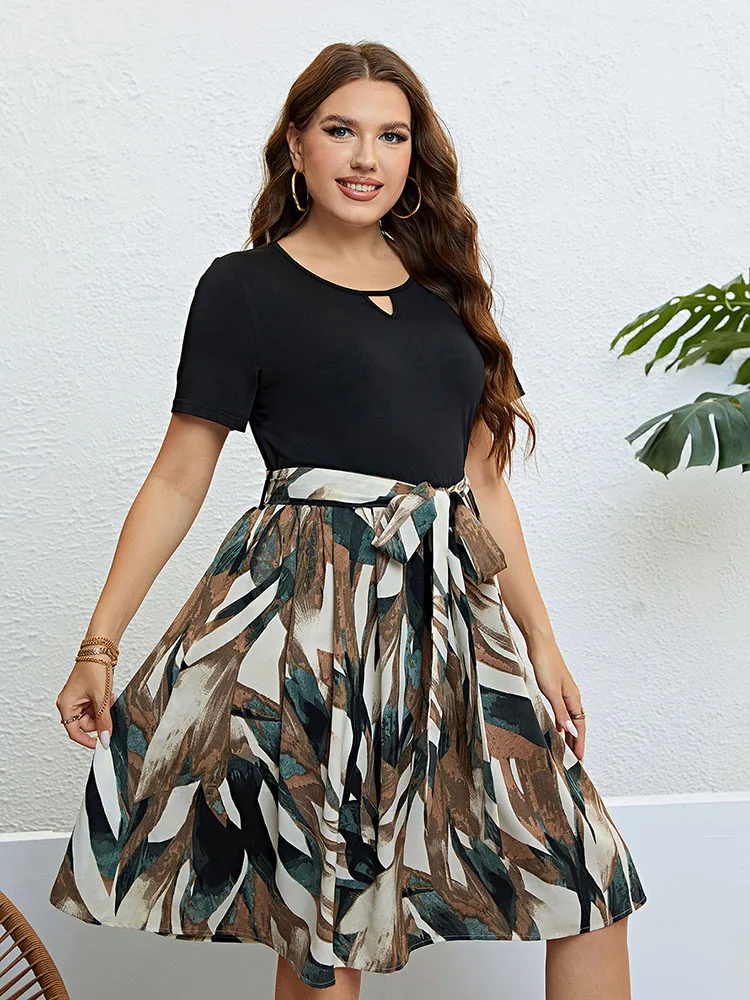 

Women's summer printed patchwork tied waist dress with fashionable and elegant round neck, office leisure and commuting