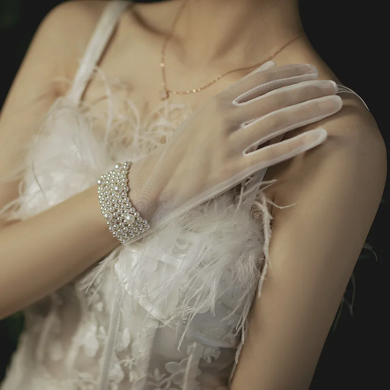 White Bridal Gloves Cheap Bride Wedding Gloves Beaded Pearls Women Elegant Guantes Complementos De Boda