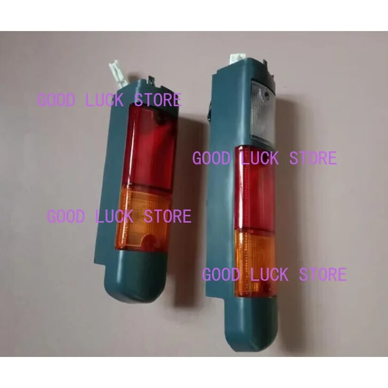 Forklift Spare Parts Used for Toyota Rear Lamp Assy 56640-30510-71 / 56640-30511-71 / 56640-23320-71/ 56640-23321-71