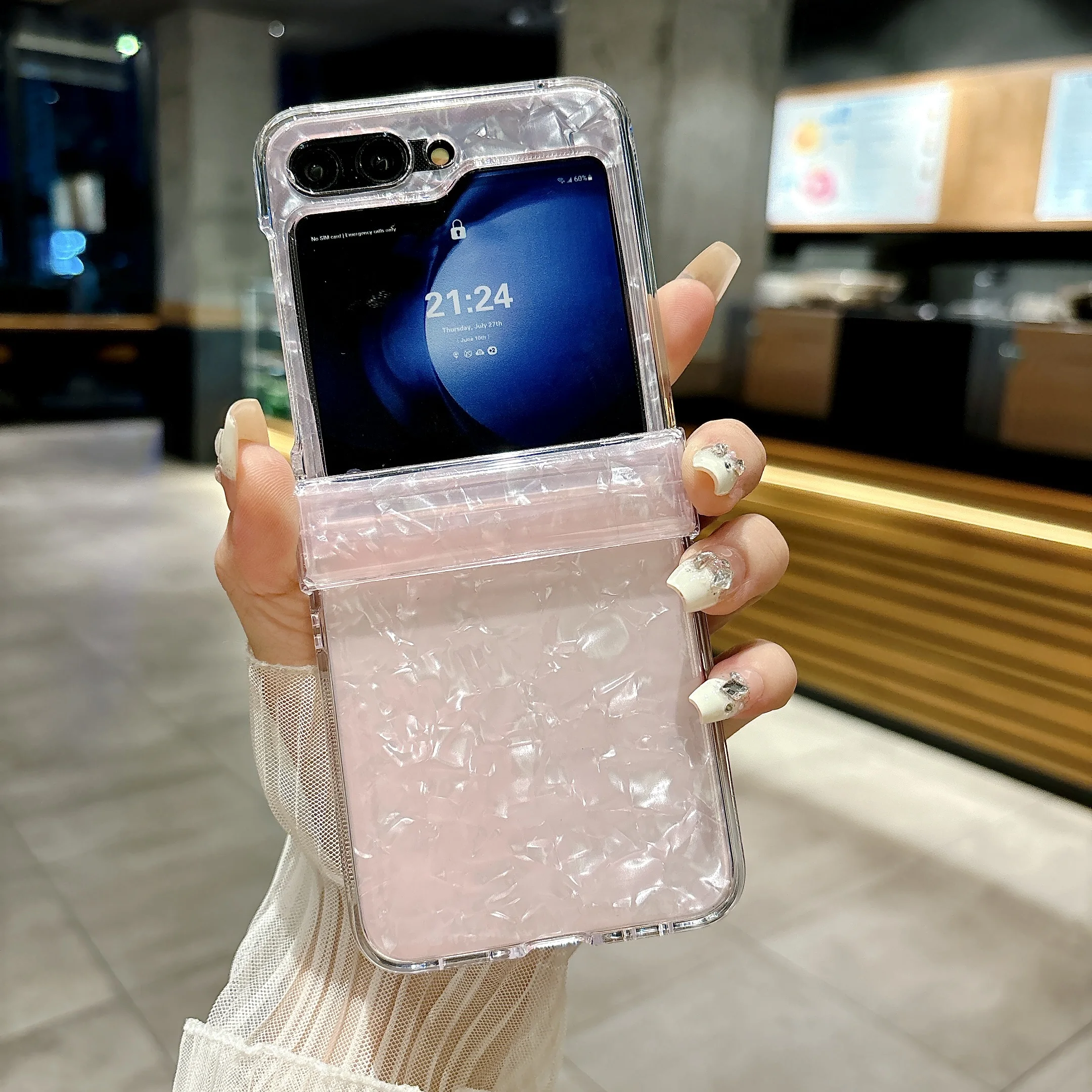 Luxury Aurora Seashell Hinge Cover