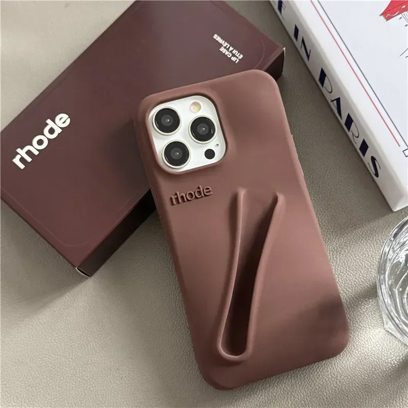 rhode iPhone 16 ケース＆リップ espresso Amazon.com: Case for iPhone with Silicone Lip Balm Holder