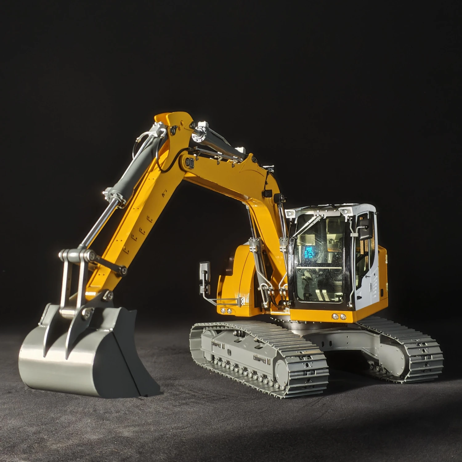 R920 RC Excavator 1/14 JDM-208 RC Excavator Hydraulic Metal RTR Model with Light Radio Remote Control Excavator Model Toy 2