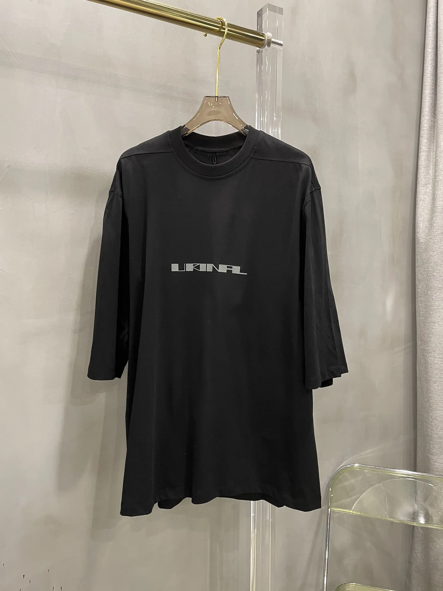 

138116 Fashion Classic Trendy Luxury Designer cloth of Letter printed loose fit pure cotton versatile black T-shirt