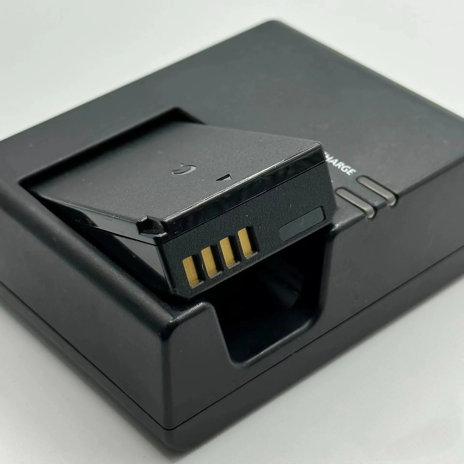 LP-E10 - Caricabatterie AC/DC singolo per Canon LPE10 LC-E10 LCE10 LC-E10C LC-E10E EOS 1100D 1200D 1300D Kiss X50 X 70 X80 Rebel T3 T5 T6
