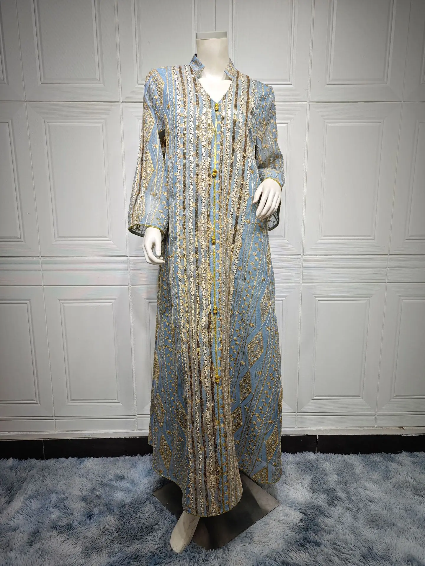 Zahraa Dubai Fashion Sequins Embroidery Abaya Chic And Elegant Women Evening Dress Long Sleeve Notched V-Neck Casual Robe 2026 3