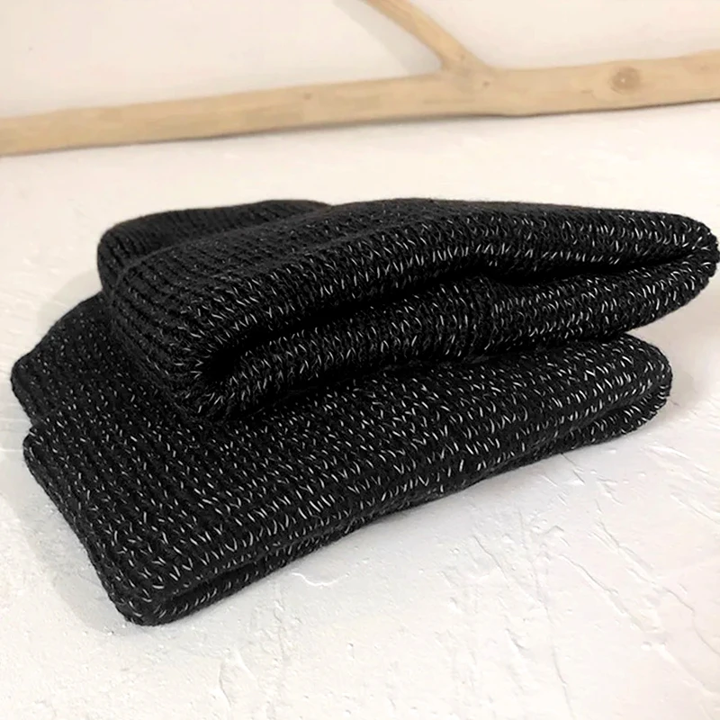 2024 New Reflective Knitted Hats Magical High Visibility Winter Warm Caps Women Men Bonnet Beanie Hat for Night Running Walking 4