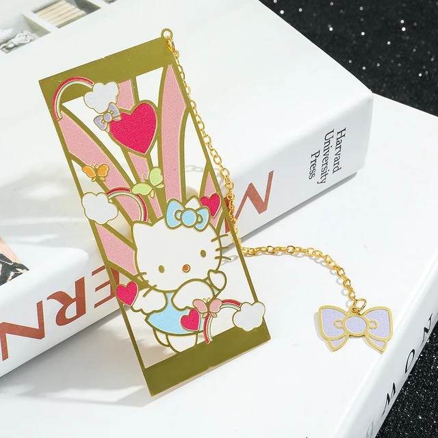 사랑스러운 헬로 키티 캐릭터를 형상화한 금속제 책갈피