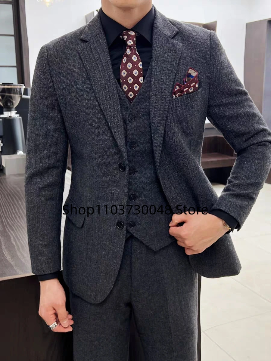 Slim Fit 3 Piece Dark Grey Mens Tweed Herringbone Wedding Suit Prom Tuxedos Notch Lapel Blazer for Business(Blazer+Vest+Pants)