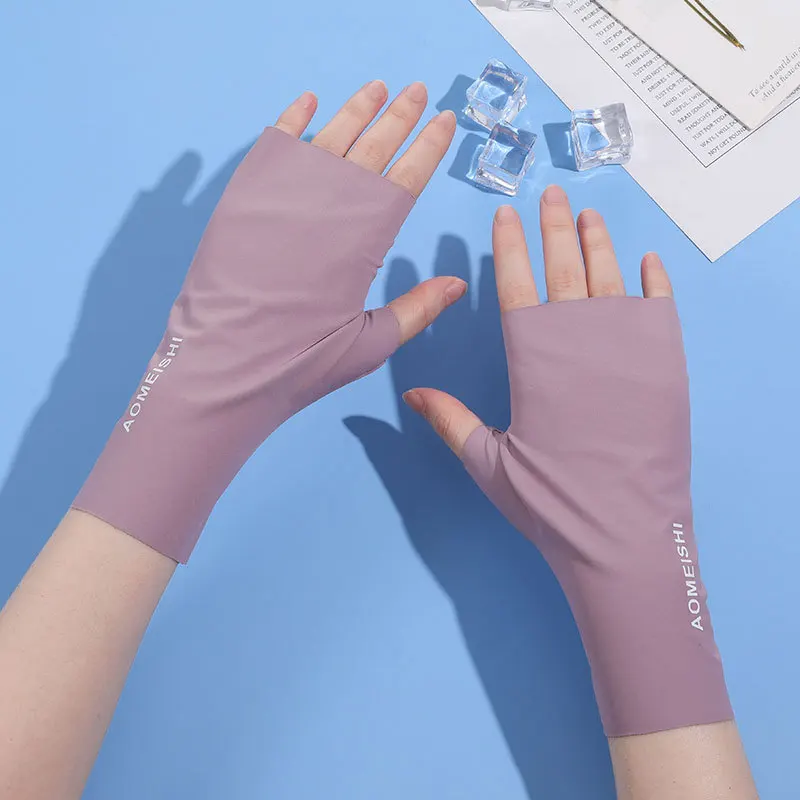 New Summer Women Thin Ice Silk Sunscreen UV Sport Cycling Driving Glove Half Finger Touch Screen Sun Fingerless Typing Mitten M2