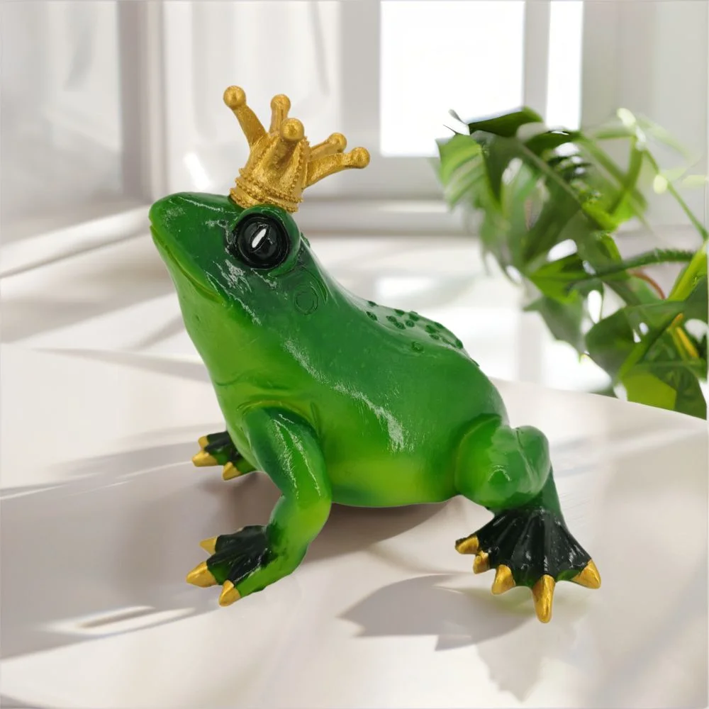Garden Ornament Wearing Crown Miniature Frog Statues Handmade Resin Material Frog Figurines Cute Frog Ornament Indoor Outdoor