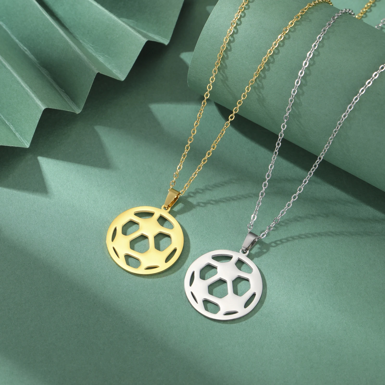 No.7 Football Star Necklace For Men Women