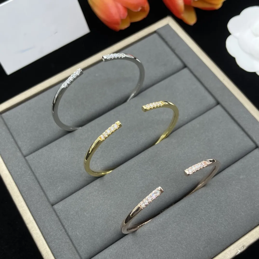 

European and American Popular Inlaid Open Bracelet