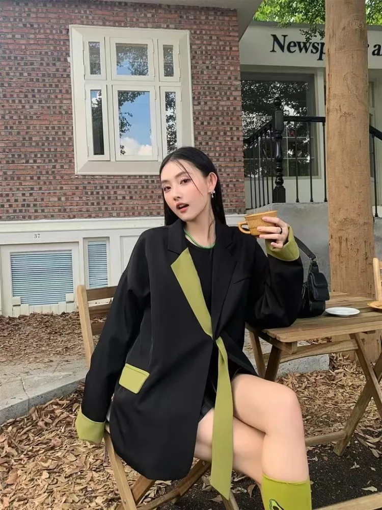 Рисунок 2 - Женский блейзер с длинным рукавом