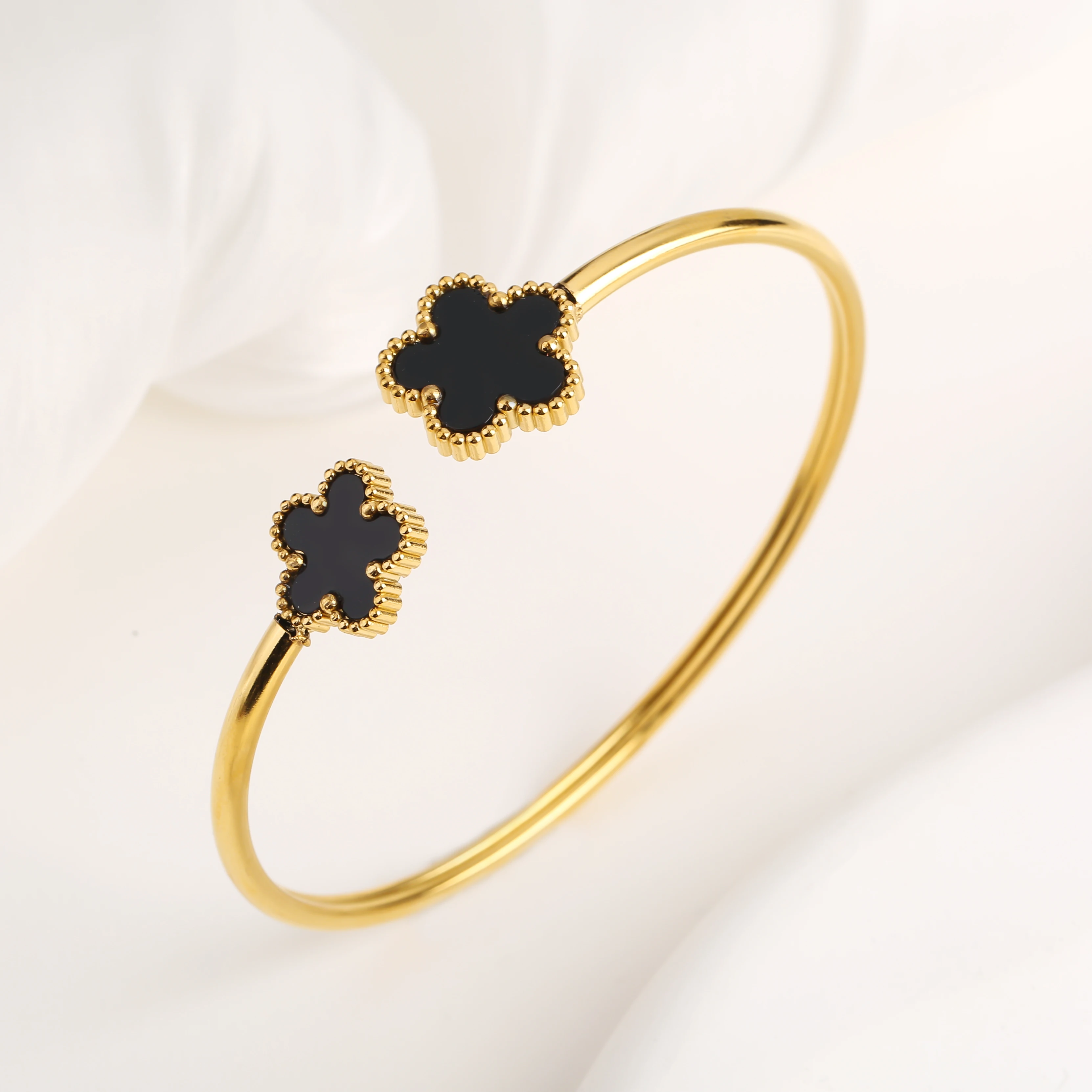 Classic Luxury Stainless Steel Five Leaf Flower Open Bangle High Quality Women Fashion Party Jewelry Gift Daily Wear Clover 4