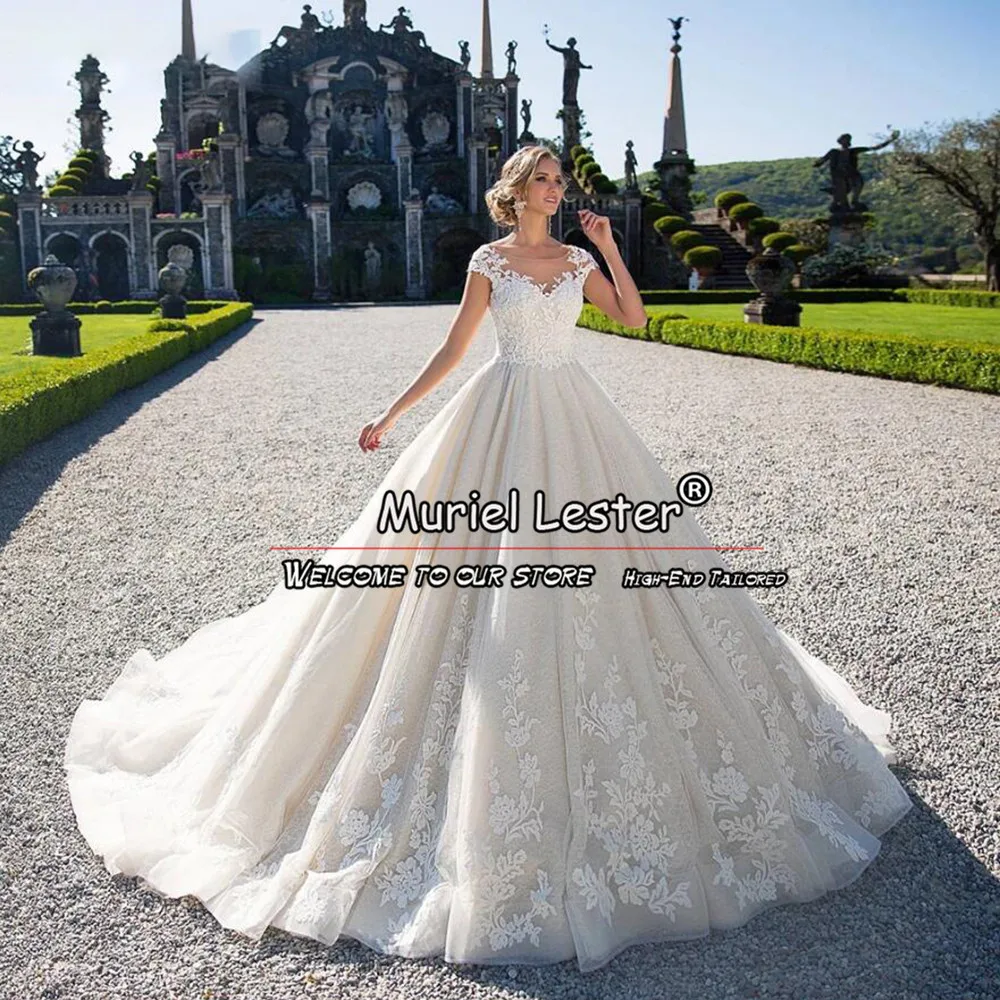 

Women Marriage Wedding Dresses Elegant Short Sleeves Appliques Lace-Up Design Princess Bridal Gowns Plus Size Formal Party Dress