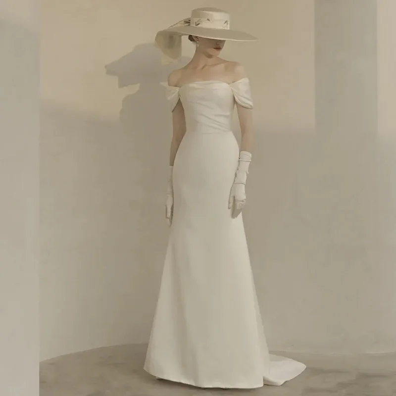 우아한 레이스 디테일의 하이넥 웨딩 드레스, 플레어 코트 트레인과 바닥 길이의 로브 드 마리 8 우아한 프렌치 빈티지 롱 포멀 이브닝 드레스, 심플한 웨딩 드레스, 오프 숄더 스몰 트레인 로브 드 마리, 신상