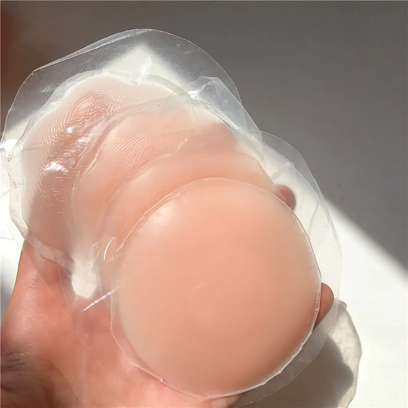 2-100PCS Women Breast Petals Silicone Breast Patch Silicone Nipple Cover Sticky Bra Breast Nipple Covers Invisible Stick On Bra Breast Sticker Disposable Nipple Cover Silicone Adhesive Bra Silicone Stickers Lift Nipple Cover Invisible Petal Adhesive Strapless Backless Stick on Bra Silicone Breast Stickers