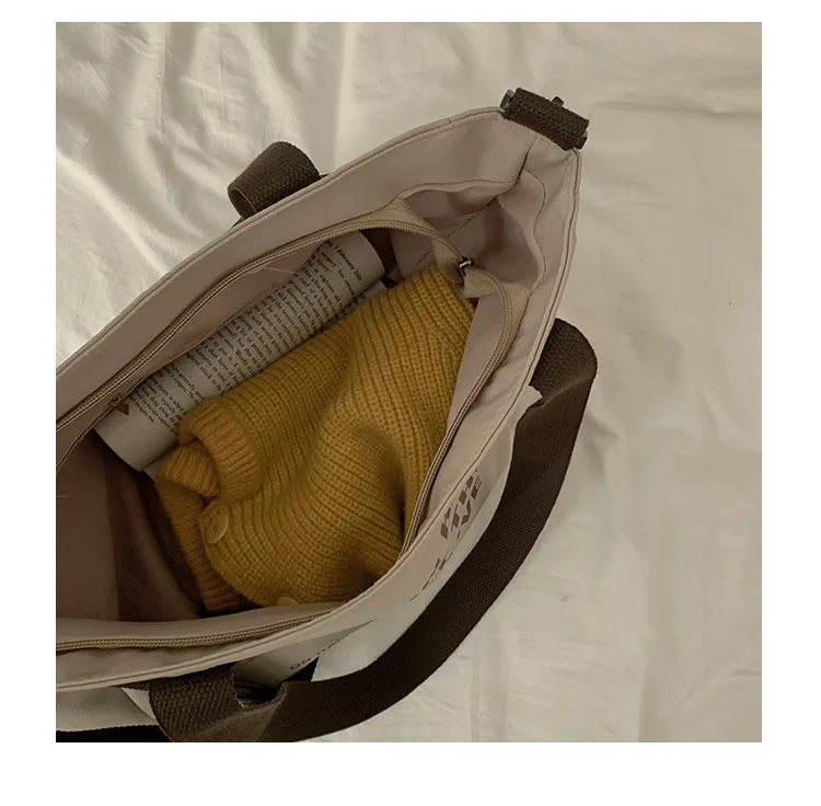 Korean Version of Large-capacity Canvas Bag Female 2022 New Fashion Letter Printing Tote Bag Joker Leisure Messenger Bag