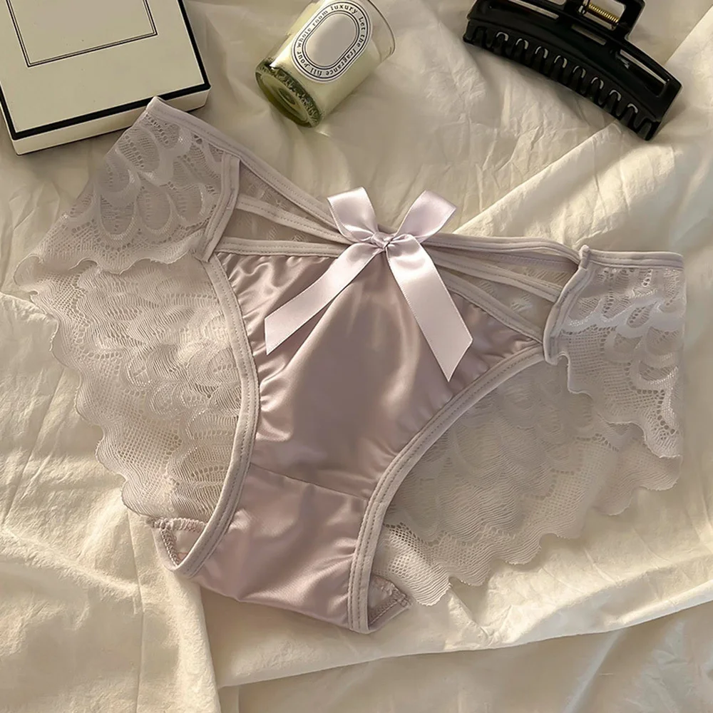 Ikule Lace Panties model wearing