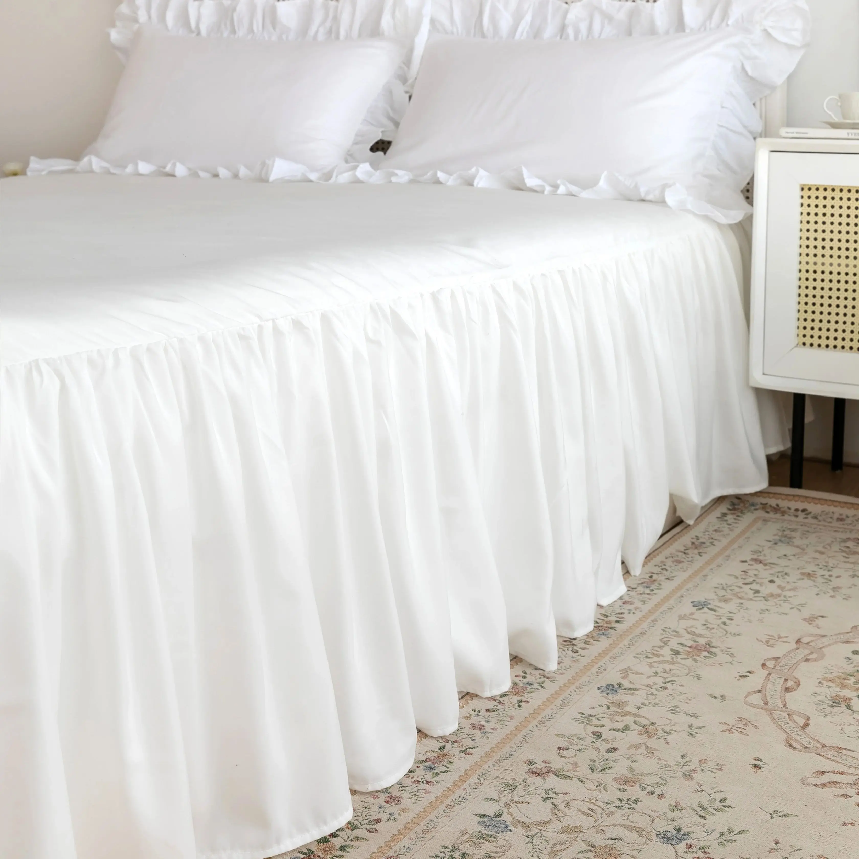 1PC100% polyester single solid color pleated large Wide lace comfortable soft one bed skirt available in multiple sizes bed skirt