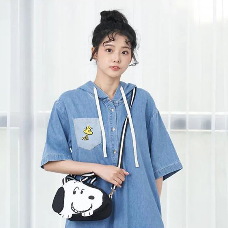 

Kawaii Cute Snoopy Handbag Messenger Bag One Shoulder Bag Leisure Minimalist and Versatile Cute Girl Birthday Gift For Children
