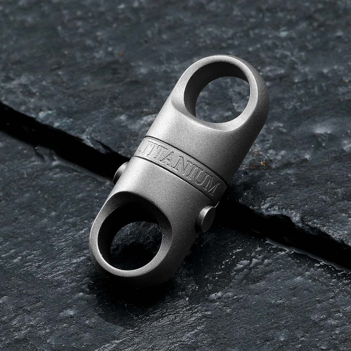 Luxury Titanium Key Chain Magnetic Spin Rotary for Car Key Ring Connector Anti-off Holder Men EDC Quickdraw Buckle Male Gadgets