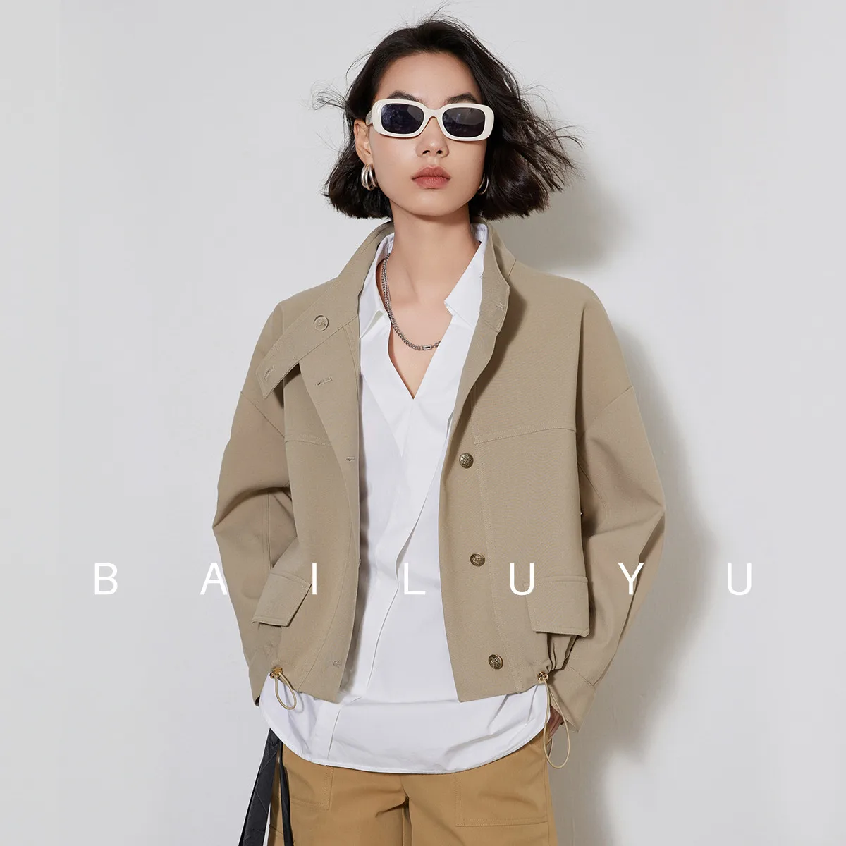 LOUIS YAO Women Jacket 2024 Spring New Stand Neck Long Sleeve Loose Casual Fashionable Safari Style Chic Khaki Black Coat women khaki black mid length chic blazers solid colors single button plus size suits 2023 spring autumn new work casual blazer