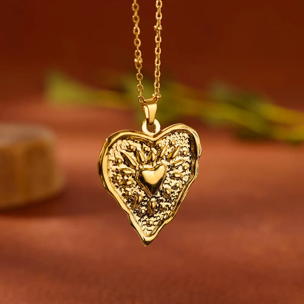 Stainless Steel Elegant Heart Pendant Necklaces For Women