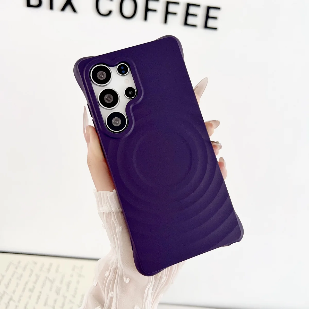 Stylish Water Ripple Silicone Magnetic Case with Wireless Charging and Shockproof Protection