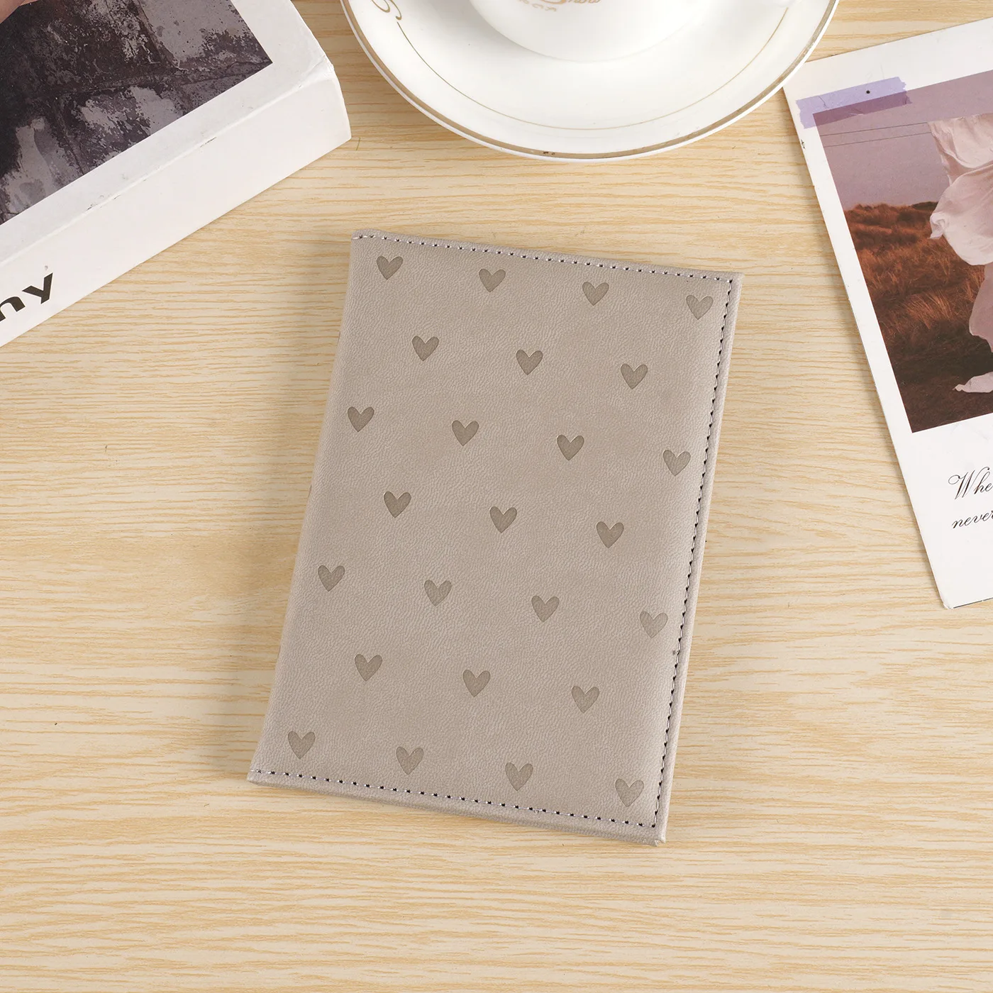 Chic Heart Print Passport Wallet – Stylish Leather Travel Accessory
